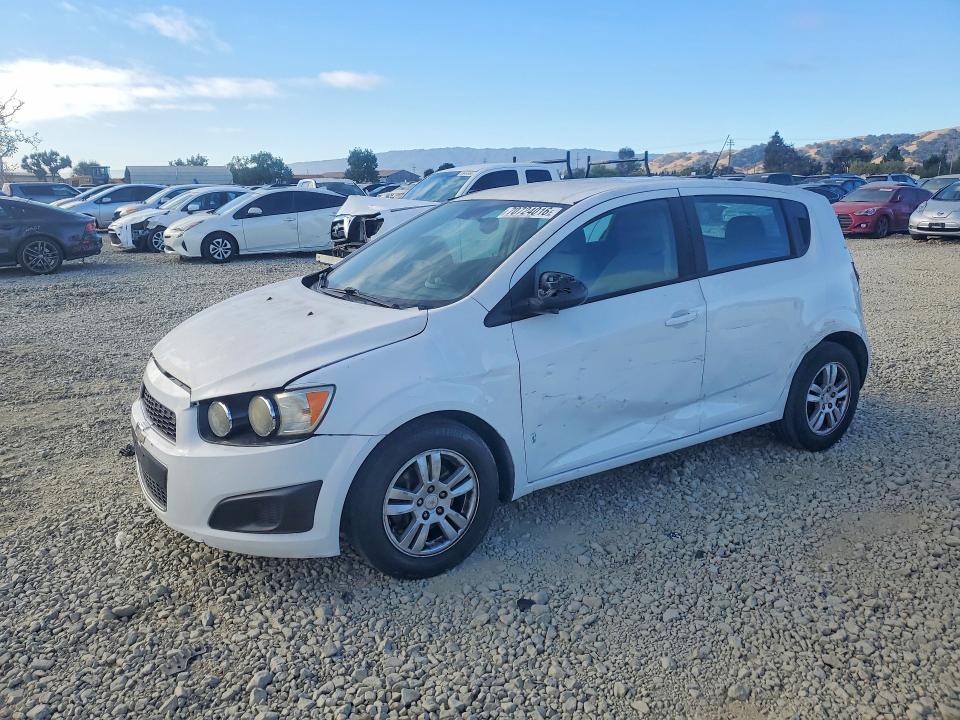 CHEVROLET SONIC 2012 con VIN 1G1JA6SH5C4104545 - Foto de la subasta
