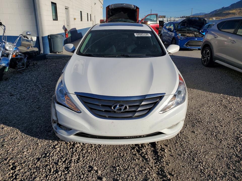 Снимка 5 от търг – 2013 HYUNDAI SONATA с VIN 5NPEC4AC4DH646762