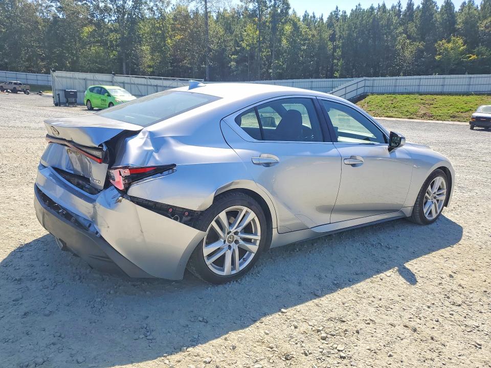 Zdjęcie 3 z aukcji – 2021 LEXUS IS z VIN JTHAA1D21M5113594