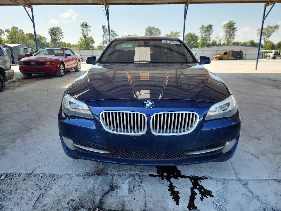 Foto 5 de la subasta – 2013 BMW 550 con VIN WBAFR9C52DD226659