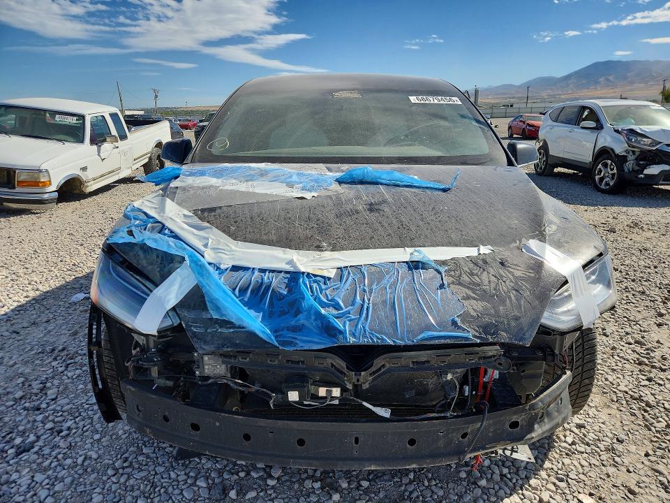 Photo 5 from auction – 2019 TESLA MODEL X with VIN 5YJXCDE22KF180691