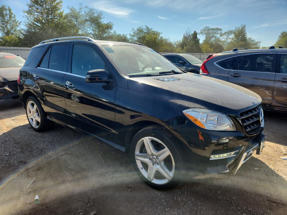 Снимка 4 от търг – 2015 MERCEDES-BENZ ML с VIN 4JGDA5HB1FA465502