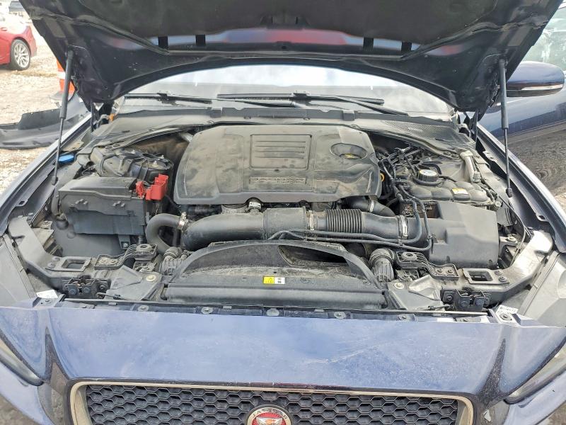 Снимка 11 от търг – 2018 JAGUAR XE с VIN SAJAR4FX7JCP23366