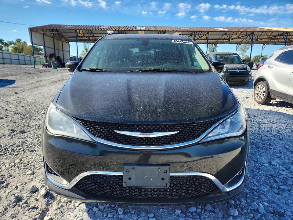 Photo 5 from auction – 2017 CHRYSLER PACIFICA with VIN 2C4RC1BG6HR667400