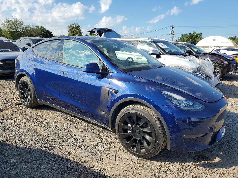 Photo 4 from auction – 2022 TESLA MODEL Y with VIN 7SAYGDEE5NF419001