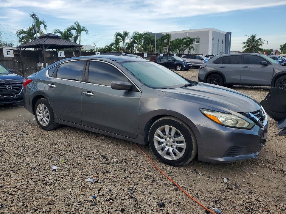 Photo 4 from auction – 2017 NISSAN ALTIMA with VIN 1N4AL3AP9HN346349