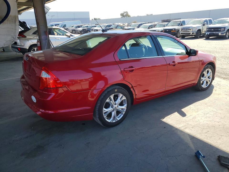 Photo 3 from auction – 2012 FORD FUSION with VIN 3FAHP0HA8CR416500