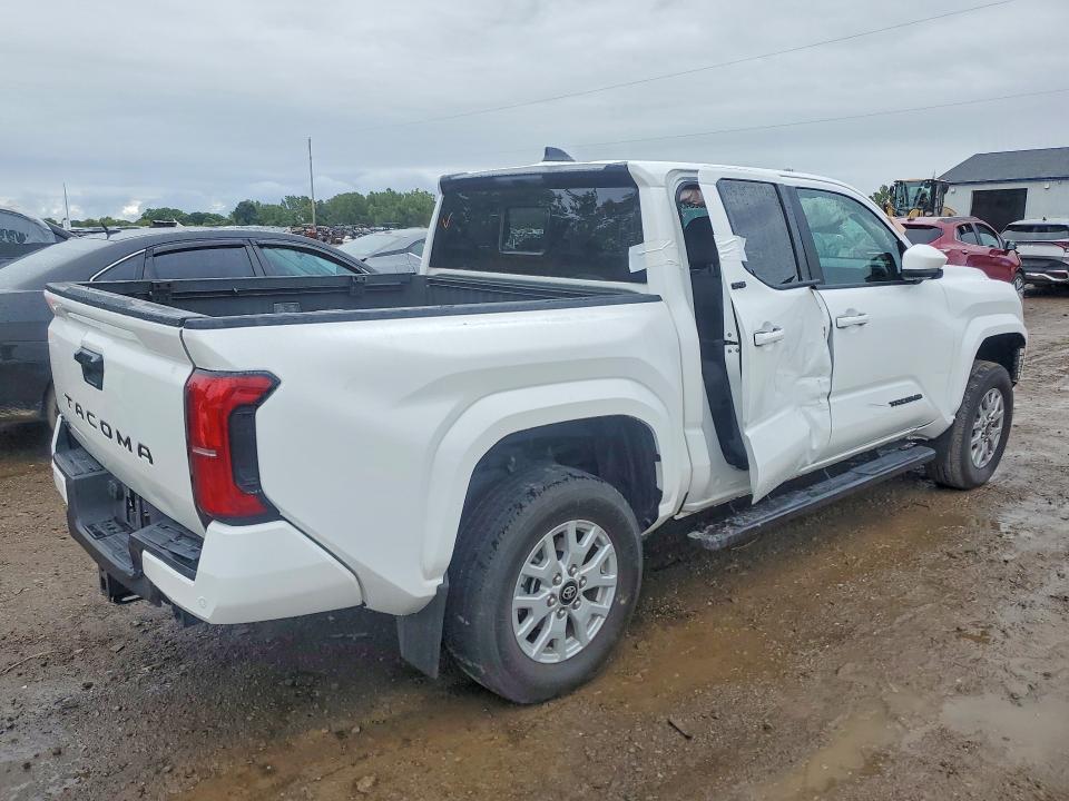 Photo 3 from auction – 2024 TOYOTA TACOMA with VIN 3TMLB5JN3RM022468