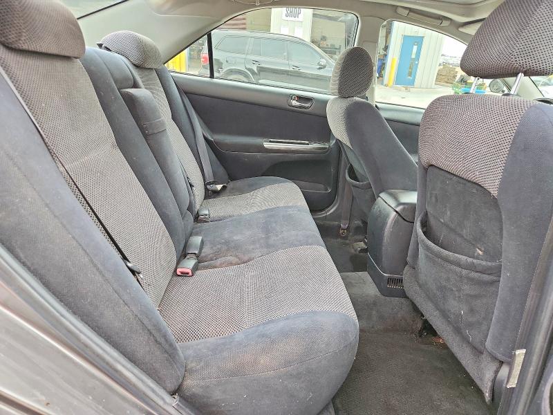 Photo 10 from auction – 2004 TOYOTA CAMRY with VIN 4T1BE32K14U933958