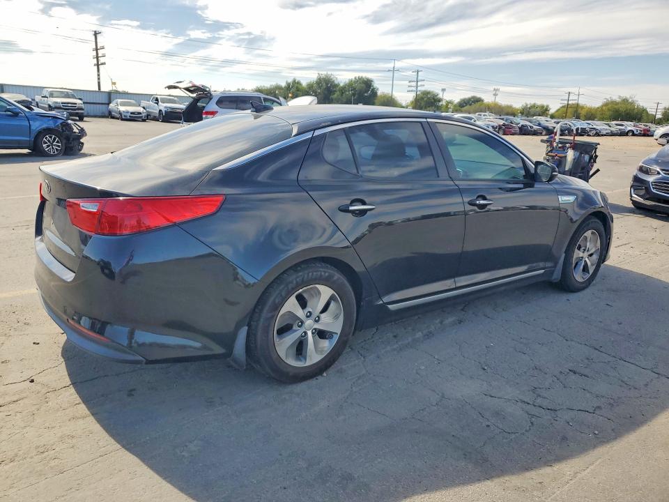 Photo 3 from auction – 2015 KIA OPTIMA with VIN KNAGM4AD4F5078088