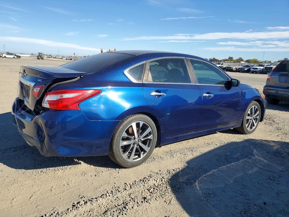 Photo 3 from auction – 2016 NISSAN ALTIMA with VIN 1N4AL3AP8GC173790