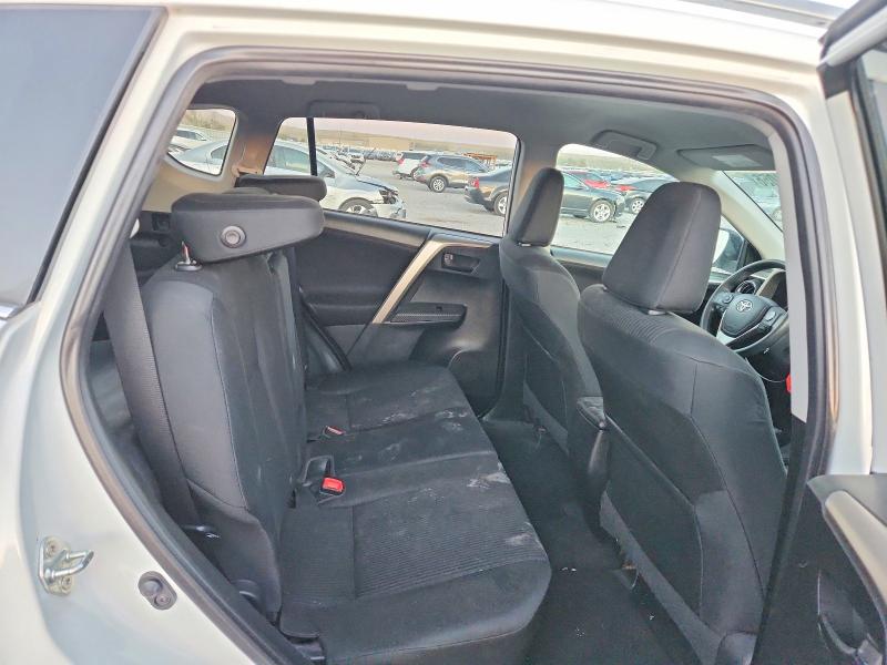Photo 10 from auction – 2014 TOYOTA RAV4 with VIN 2T3ZFREV3EW110882