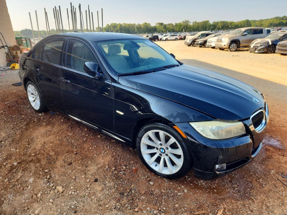 Photo 4 from auction – 2011 BMW 328 with VIN WBAPH7C52BE851355