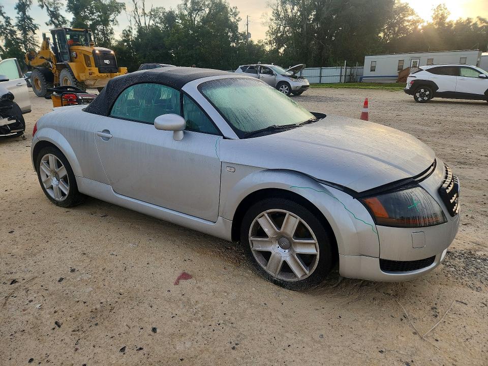 Photo 4 from auction – 2005 AUDI TT with VIN TRUUT28N551003682