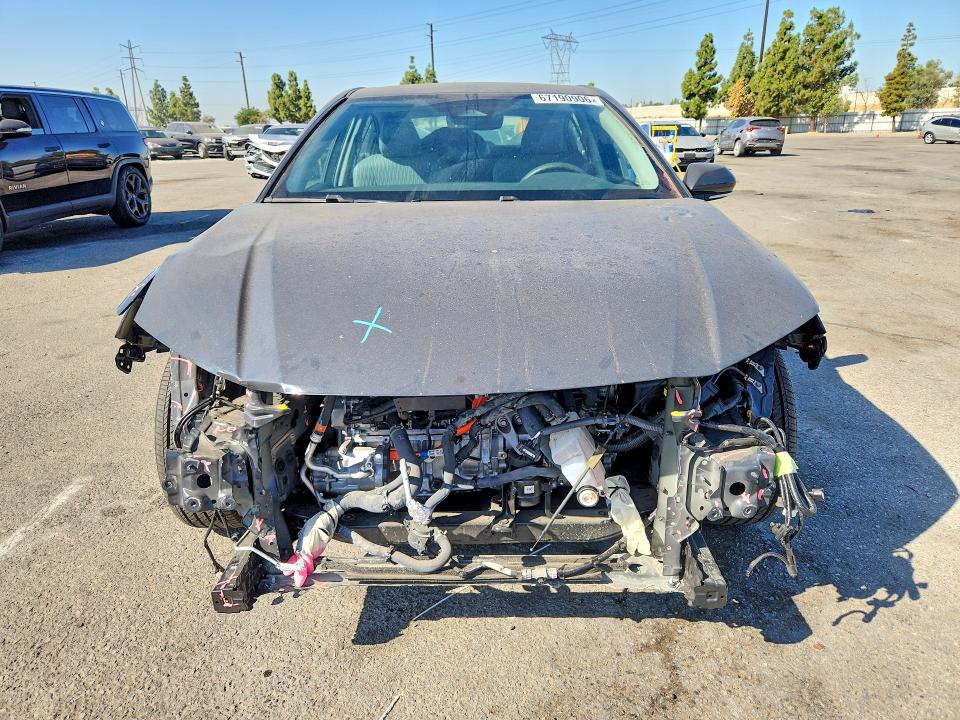 Photo 5 from auction – 2025 TOYOTA CAMRY with VIN 4T1DAACK5SU561917