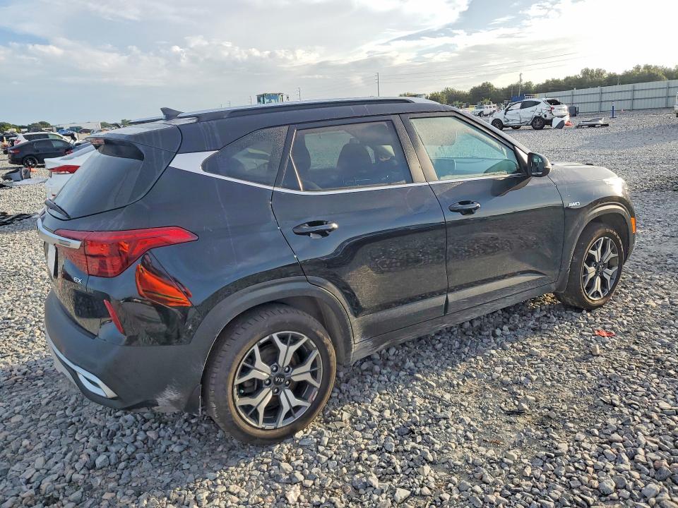 Photo 3 from auction – 2021 KIA SELTOS with VIN KNDERCAA3M7176915