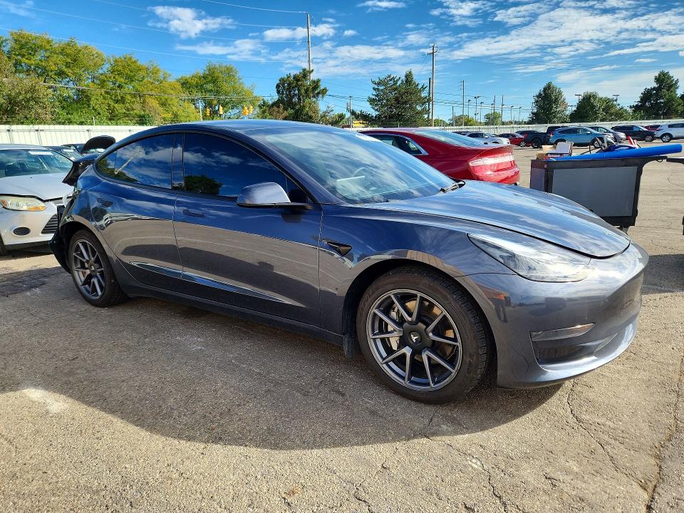 Фото 4 с аукциона – 2023 TESLA MODEL 3 с VIN 5YJ3E1EA4PF417610