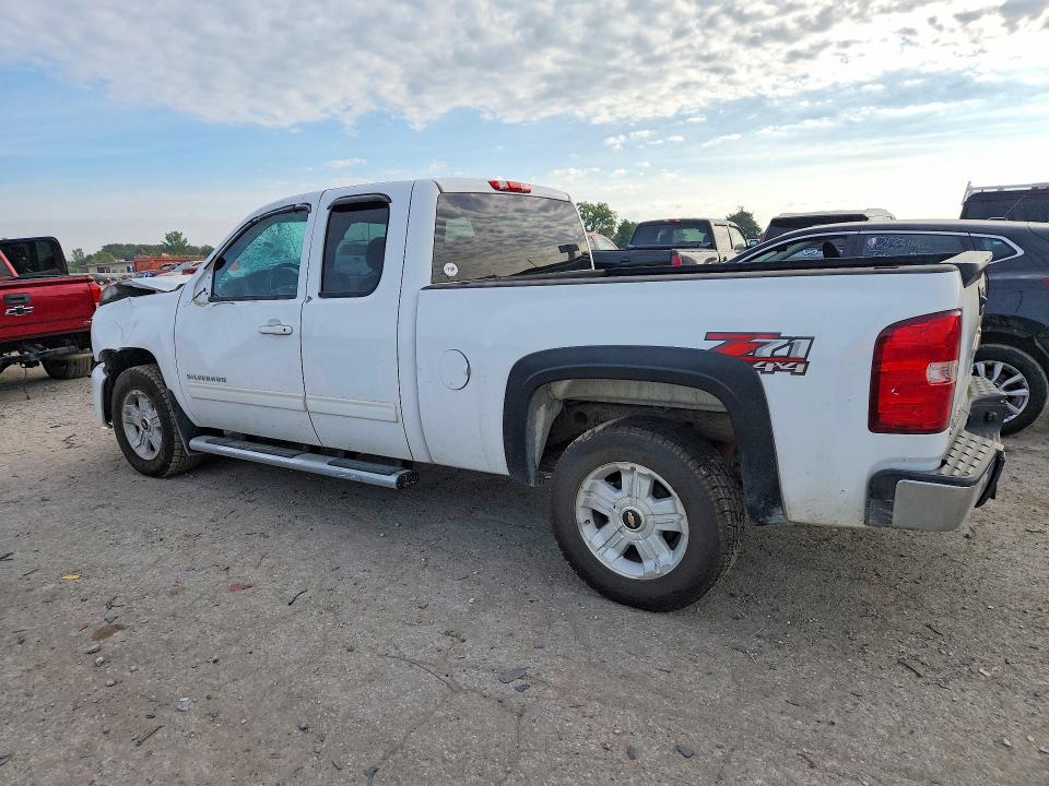 Photo 2 from auction – 2013 CHEVROLET SILVERADO with VIN 1GCRKSE7XDZ236756