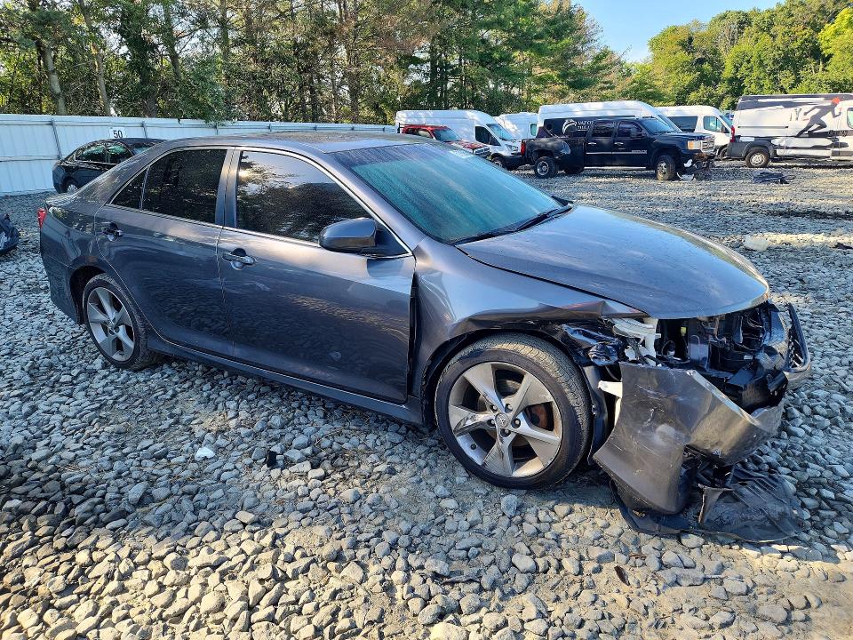 Photo 4 from auction – 2014 TOYOTA CAMRY with VIN 4T1BF1FK6EU323566