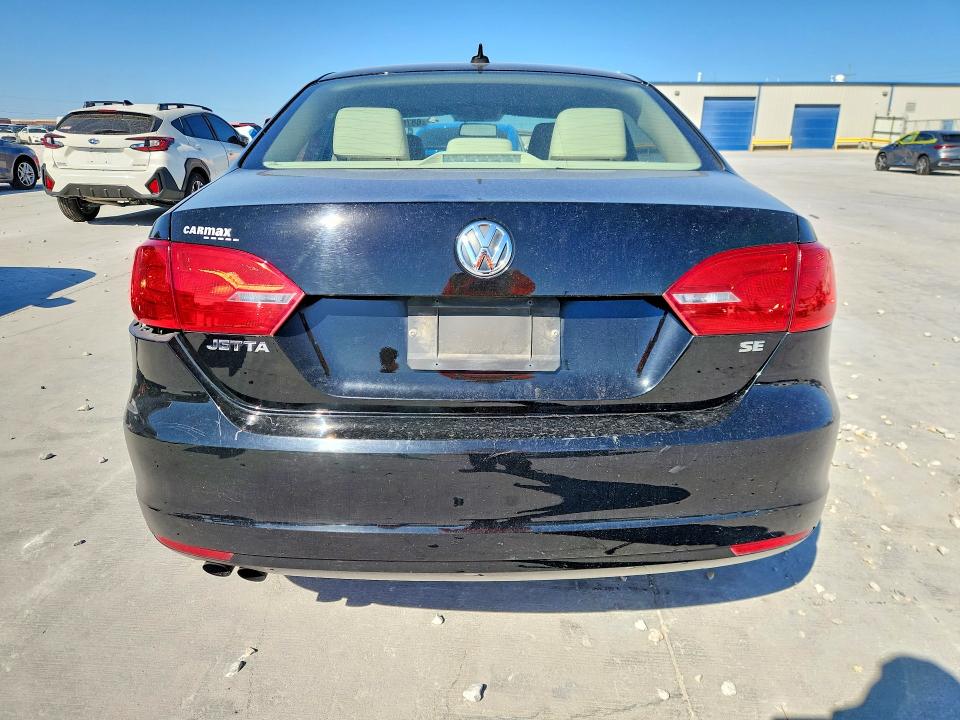 Photo 6 from auction – 2014 VOLKSWAGEN JETTA with VIN 3VWD07AJ8EM411438