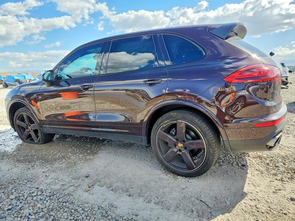 Photo 2 from auction – 2018 PORSCHE CAYENNE with VIN WP1AA2A23JKA06389