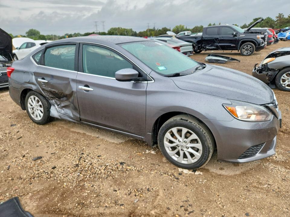 Photo 4 from auction – 2018 NISSAN SENTRA with VIN 3N1AB7AP1JL638509