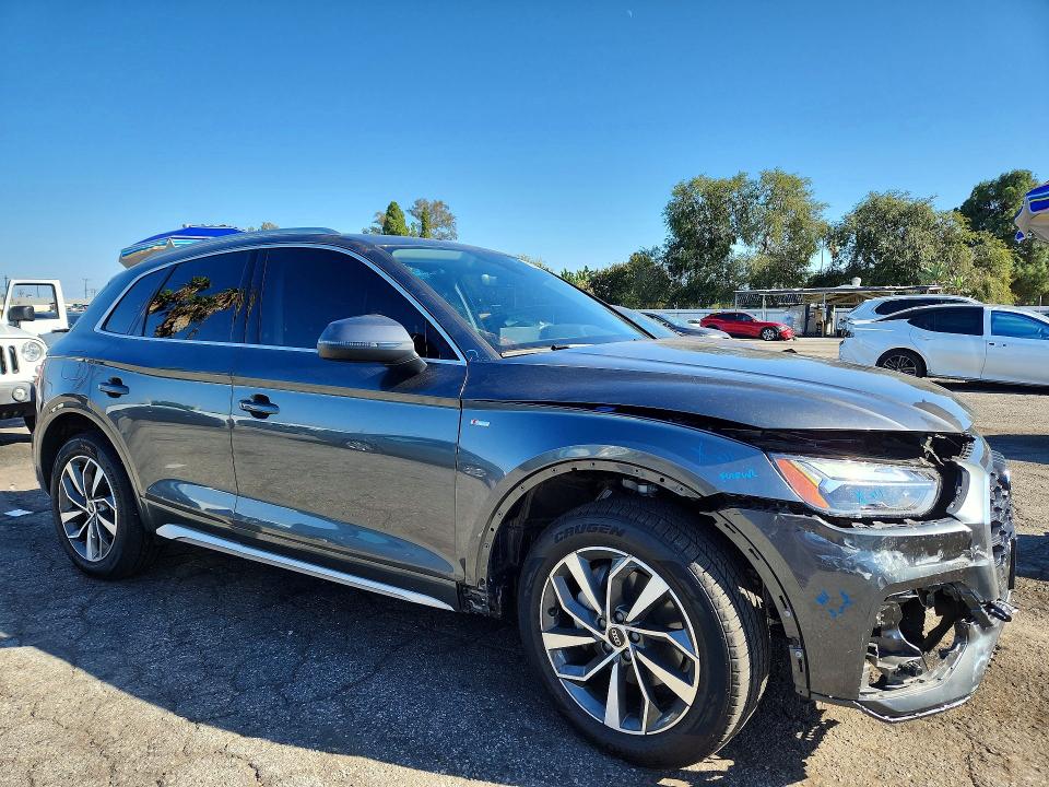 Снимка 4 от търг – 2023 AUDI Q5 с VIN WA1EAAFY8P2194145