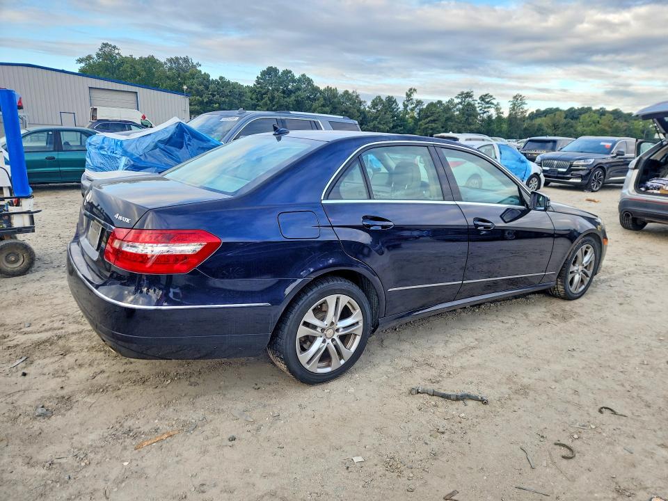 Photo 3 from auction – 2011 MERCEDES-BENZ E with VIN WDDHF8HB1BA395346