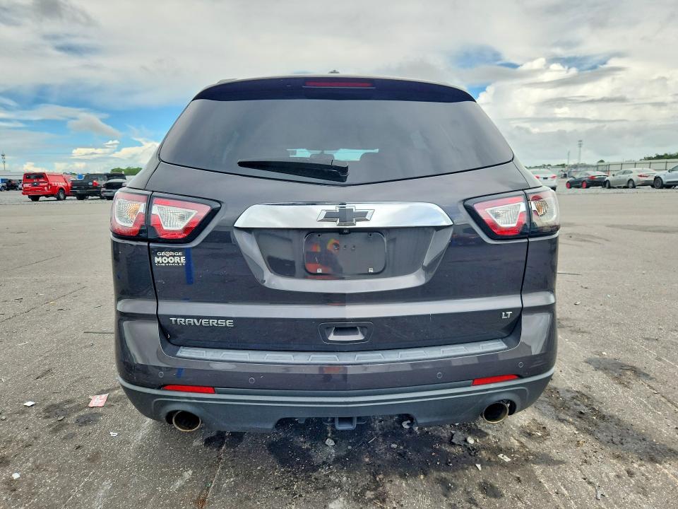 Photo 6 from auction – 2017 CHEVROLET TRAVERSE with VIN 1GNKRHKD6HJ178201
