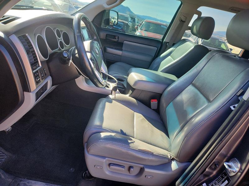 Photo 7 from auction – 2016 TOYOTA SEQUOIA with VIN 5TDBY5G18GS142553