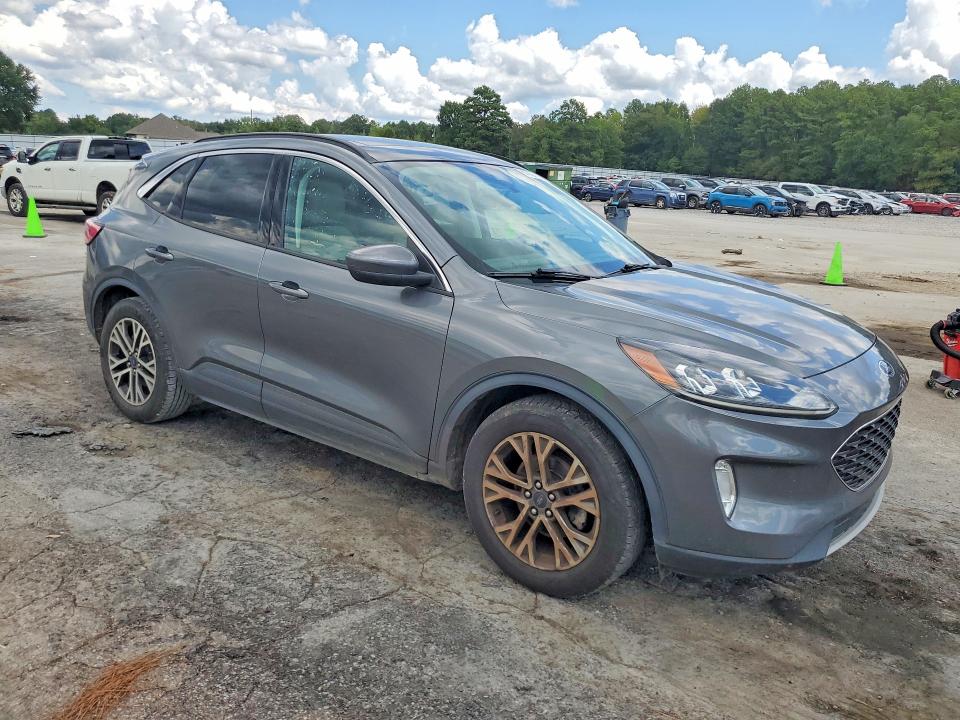 Photo 4 from auction – 2022 FORD ESCAPE with VIN 1FMCU0H64NUB28599