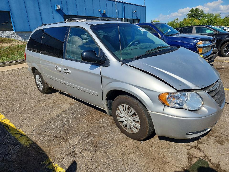 Снимка 4 от търг – 2006 CHRYSLER TOWN & COUNTRY с VIN 2A4GP44R36R666188