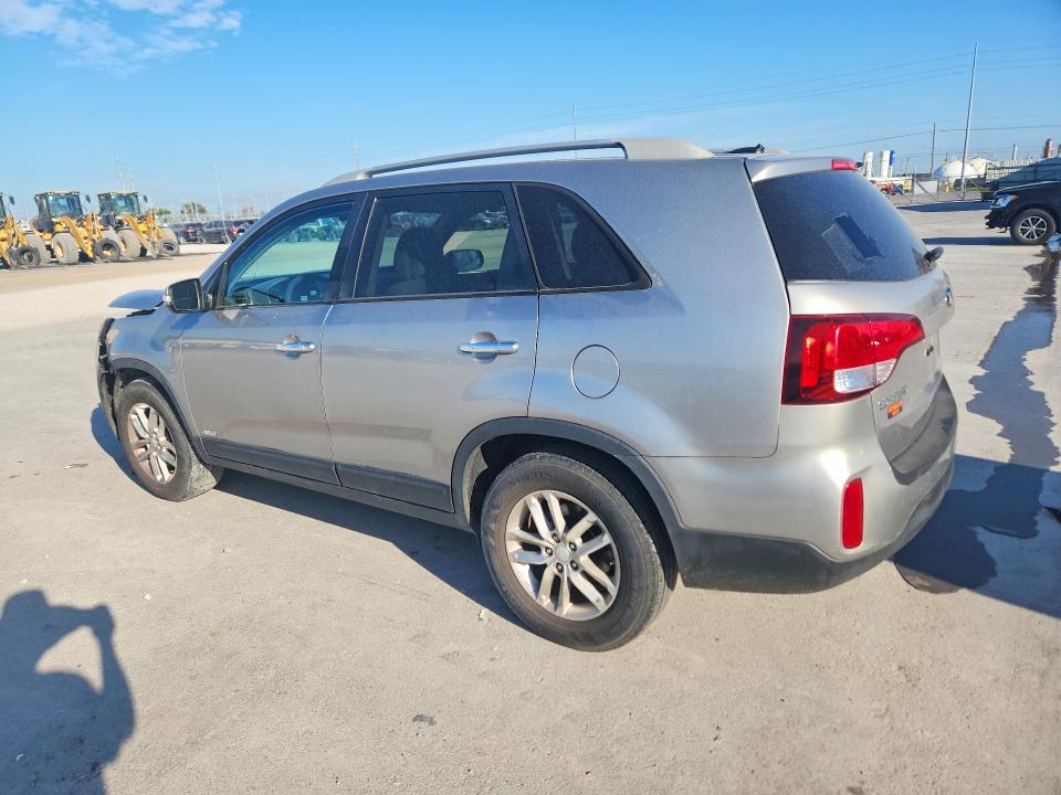 Photo 2 from auction – 2015 KIA SORENTO with VIN 5XYKTDA77FG601380