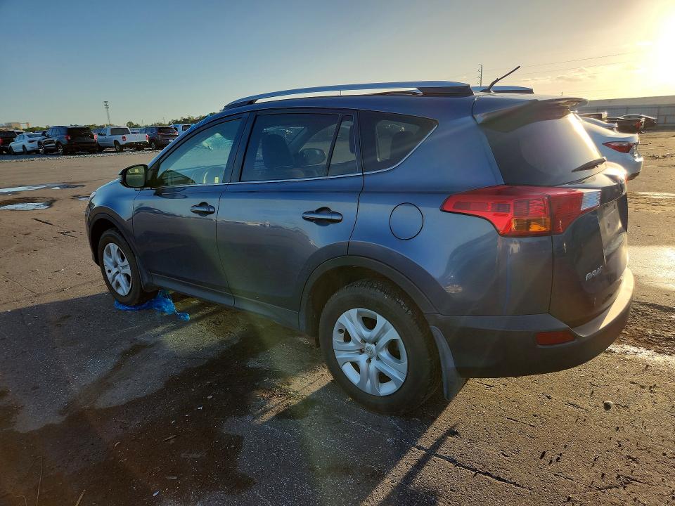 Снимка 2 от търг – 2014 TOYOTA RAV4 с VIN JTMZFREV0ED042599