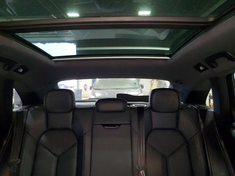 Снимка 10 от търг – 2019 PORSCHE MACAN с VIN WP1AA2A54KLB04501