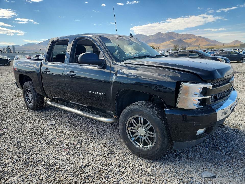 Photo 4 from auction – 2011 CHEVROLET SILVERADO with VIN 3GCPKSE31BG350274
