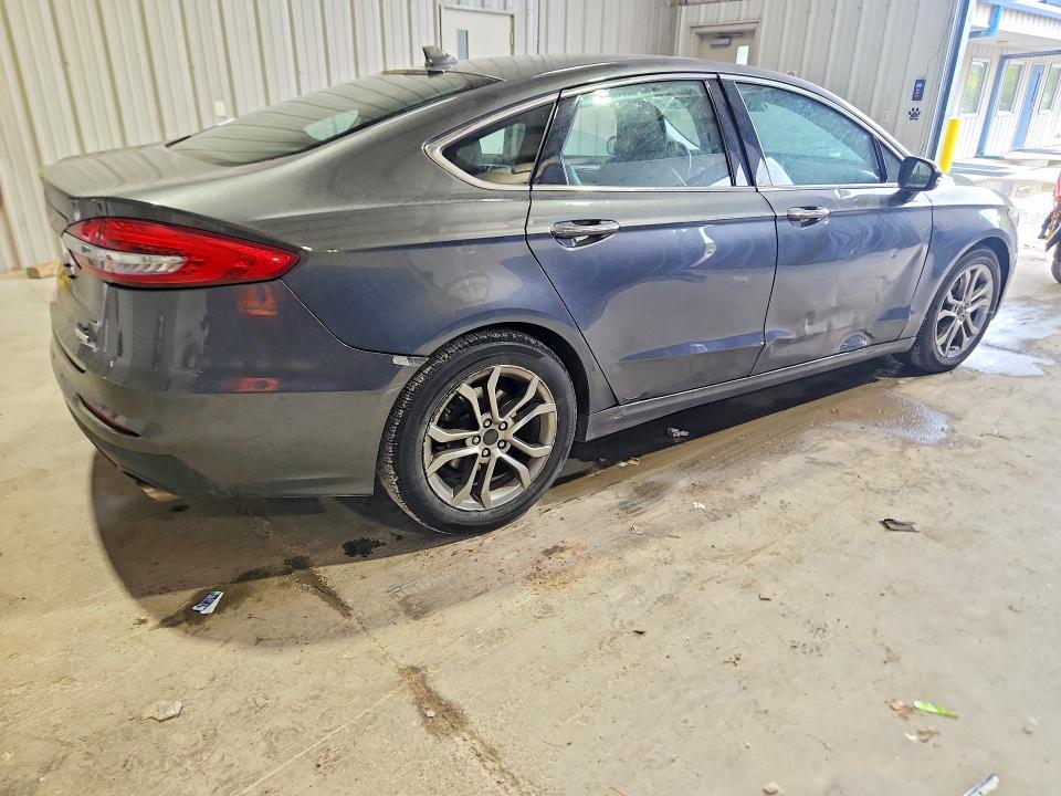 Photo 3 from auction – 2019 FORD FUSION with VIN 3FA6P0CD7KR139393