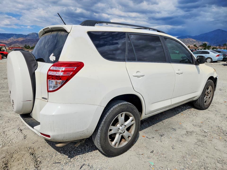 Снимка 3 от търг – 2011 TOYOTA RAV4 с VIN 2T3BF4DV3BW095821