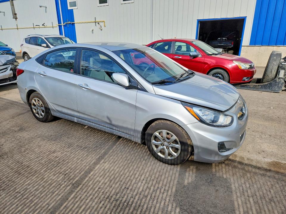 Photo 4 from auction – 2012 HYUNDAI ACCENT with VIN KMHCT4AE0CU256220