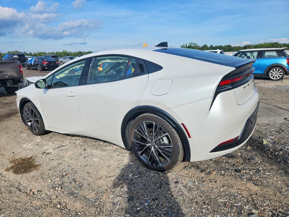Снимка 2 от търг – 2026 TOYOTA PRIUS с VIN JTDACAAU4T3076780