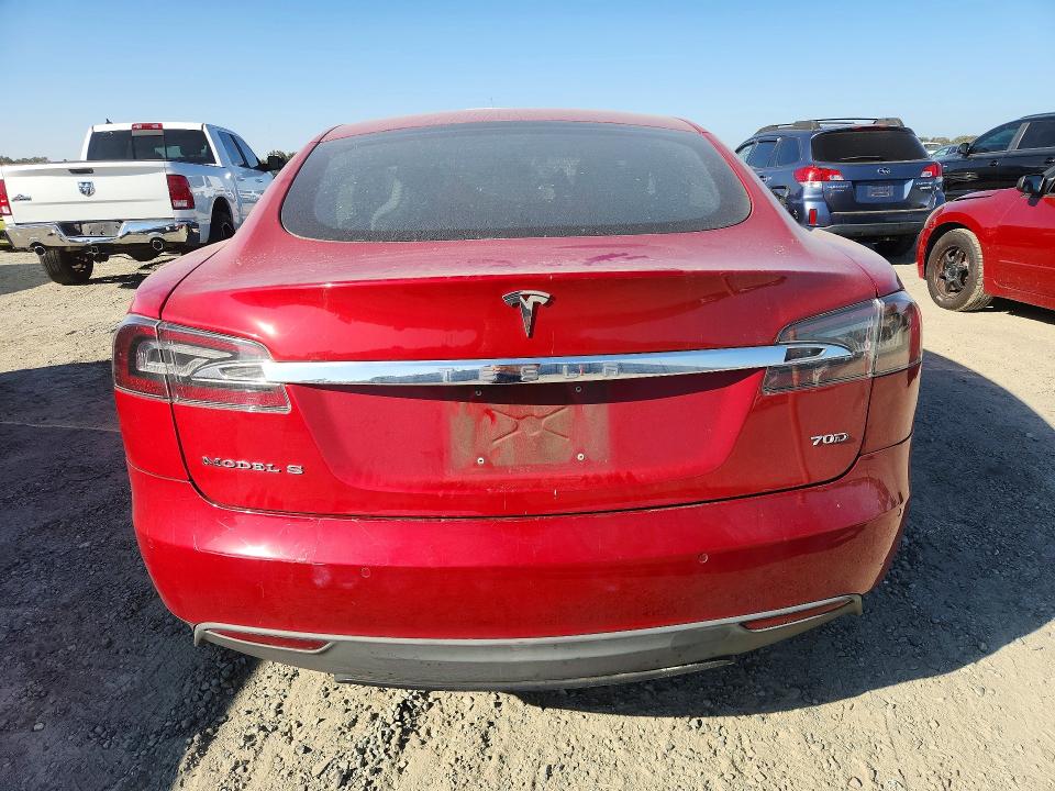 صورة رقم 6 من المزاد - 2015 TESLA MODEL S مع VIN 5YJSA1E20FF116086