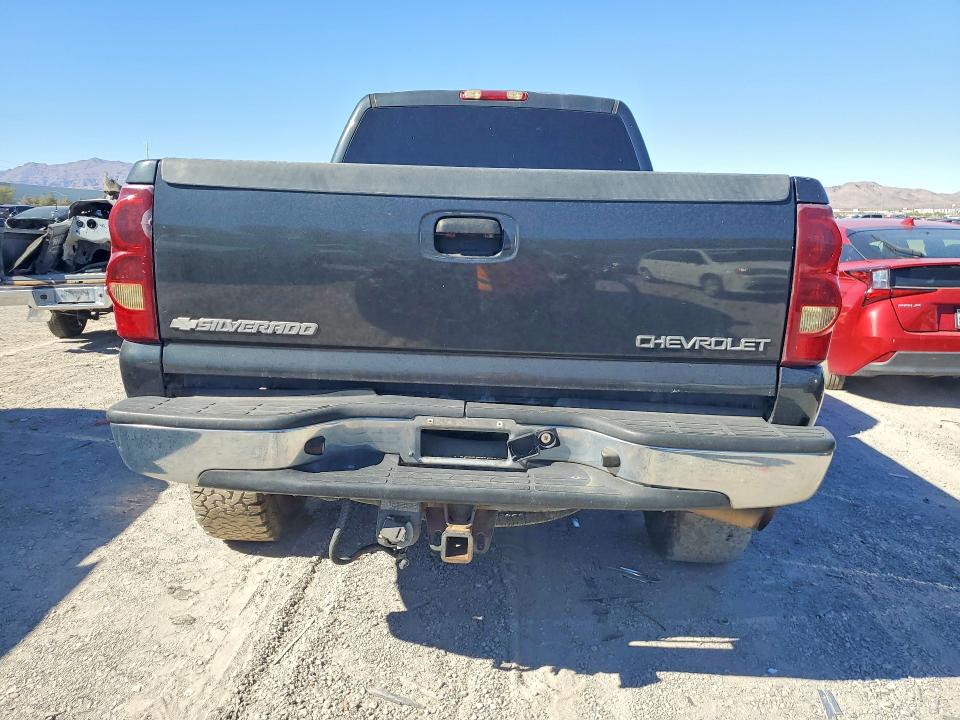 Photo 6 from auction – 2004 CHEVROLET SILVERADO with VIN 1GCHC23U94F237481