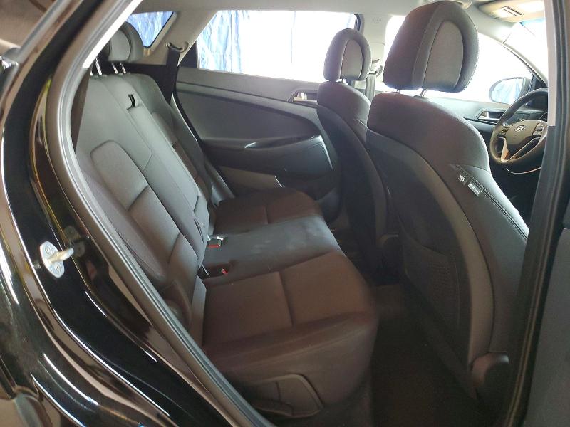 Photo 11 from auction – 2017 HYUNDAI TUCSON with VIN KM8J3CA42HU503141
