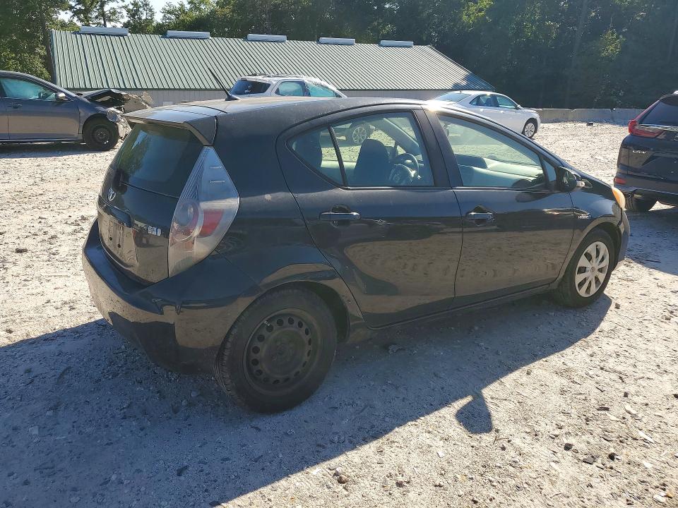 Photo 3 from auction – 2012 TOYOTA PRIUS C with VIN JTDKDTB35C1513488
