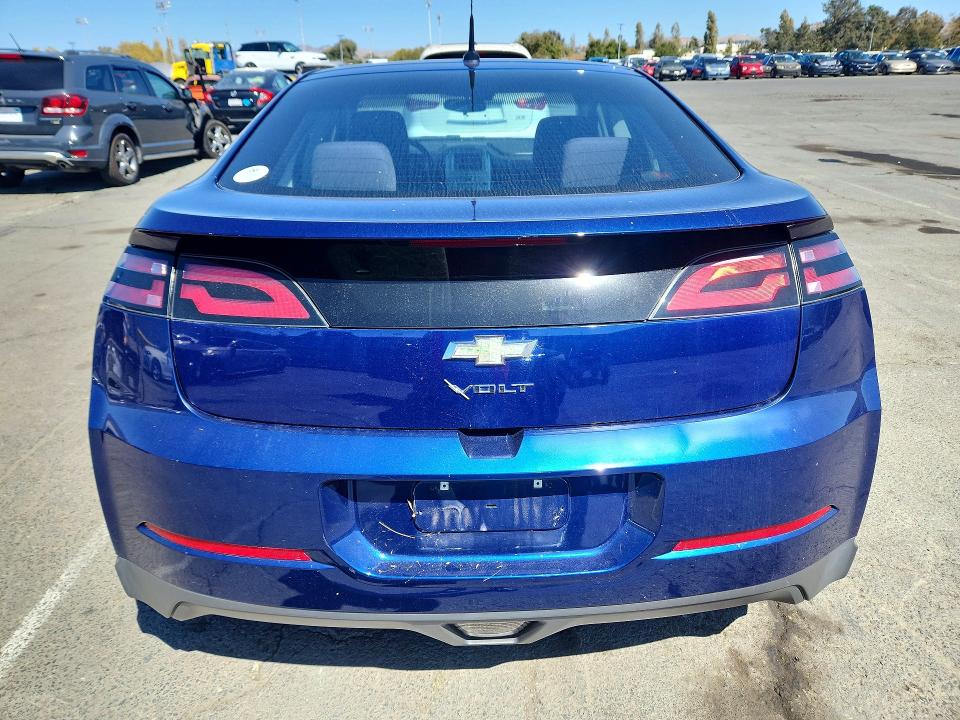 Photo 6 from auction – 2013 CHEVROLET VOLT with VIN 1G1RE6E47DU149164