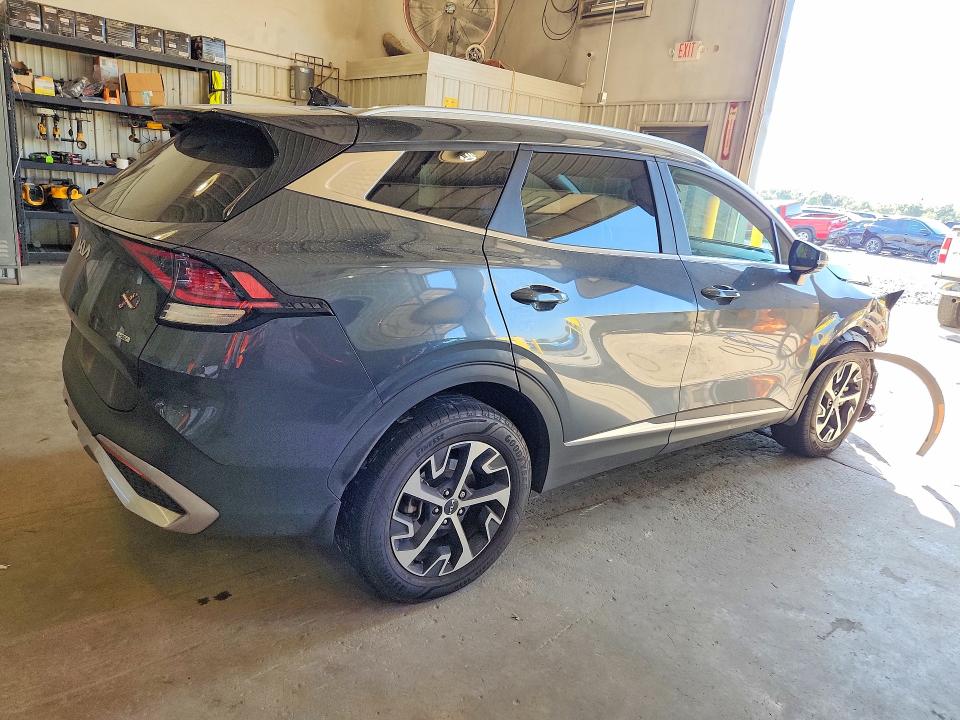 Снимка 3 от търг – 2023 KIA SPORTAGE с VIN KNDPVCAG1P7057550
