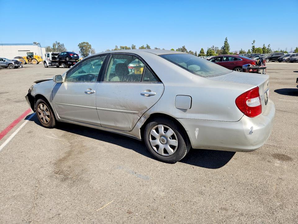 Photo 2 from auction – 2003 TOYOTA CAMRY with VIN 4T1BE32K53U742333