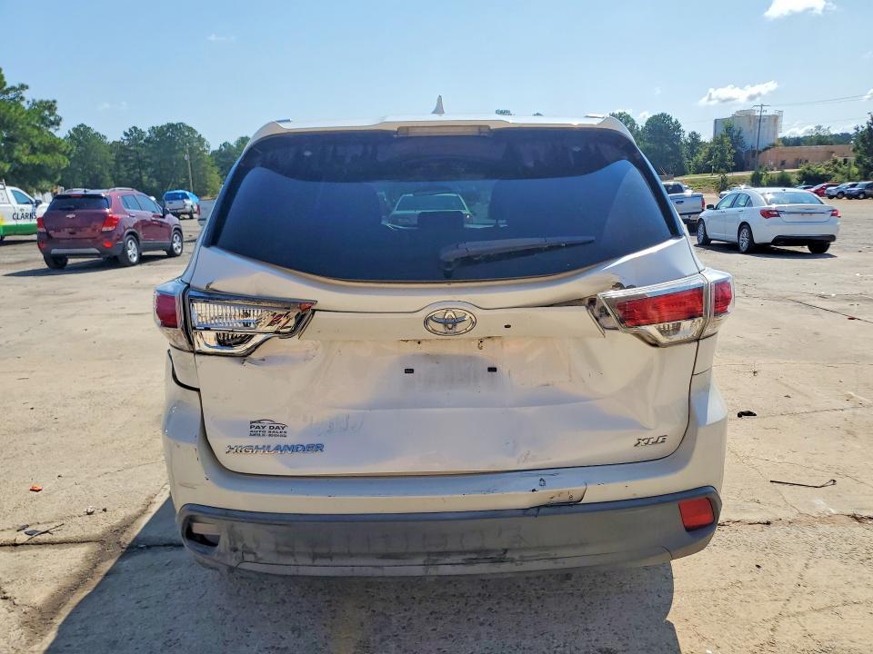 Снимка 6 от търг – 2014 TOYOTA HIGHLANDER с VIN 5TDKKRFH3ES006335