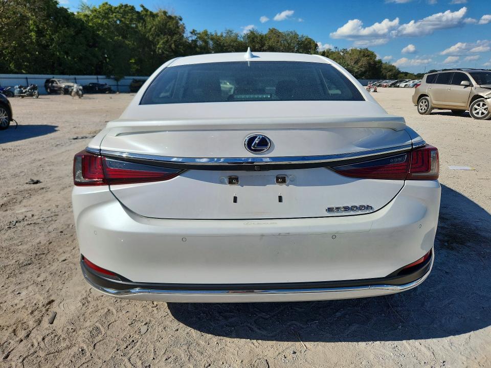 Photo 6 from auction – 2022 LEXUS ES 300H with VIN 58AEA1C13NU016386