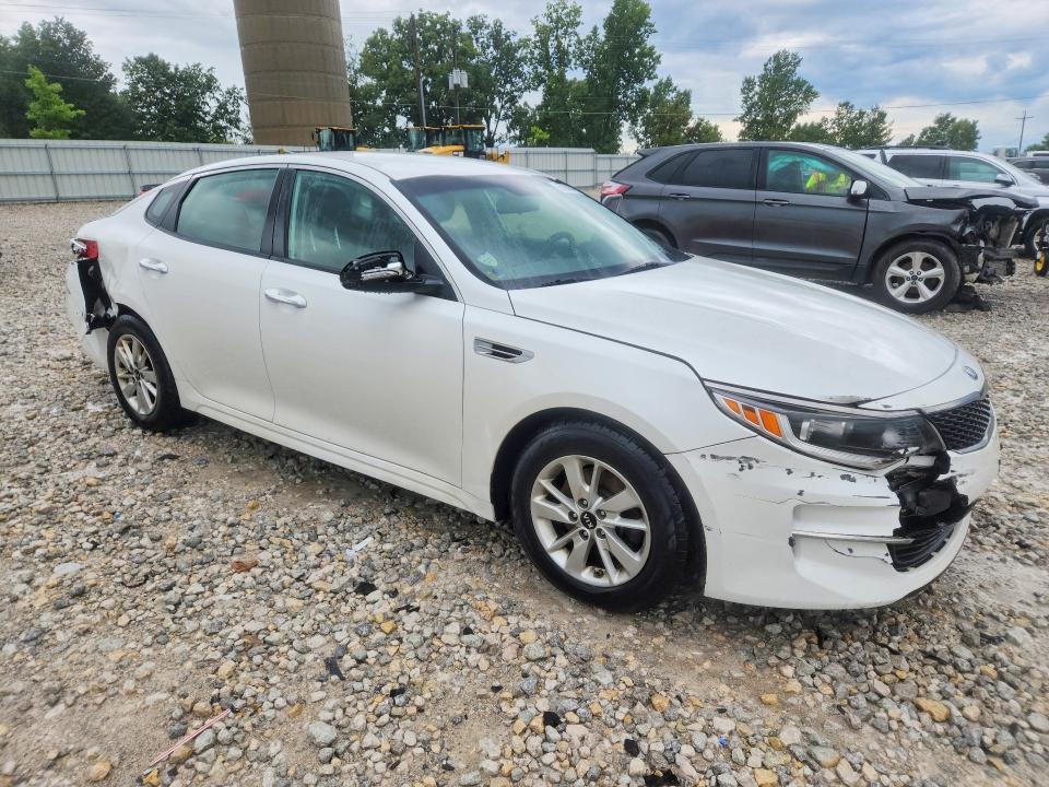 Foto 4 de la subasta – 2016 KIA OPTIMA con VIN 5XXGT4L3XGG058077